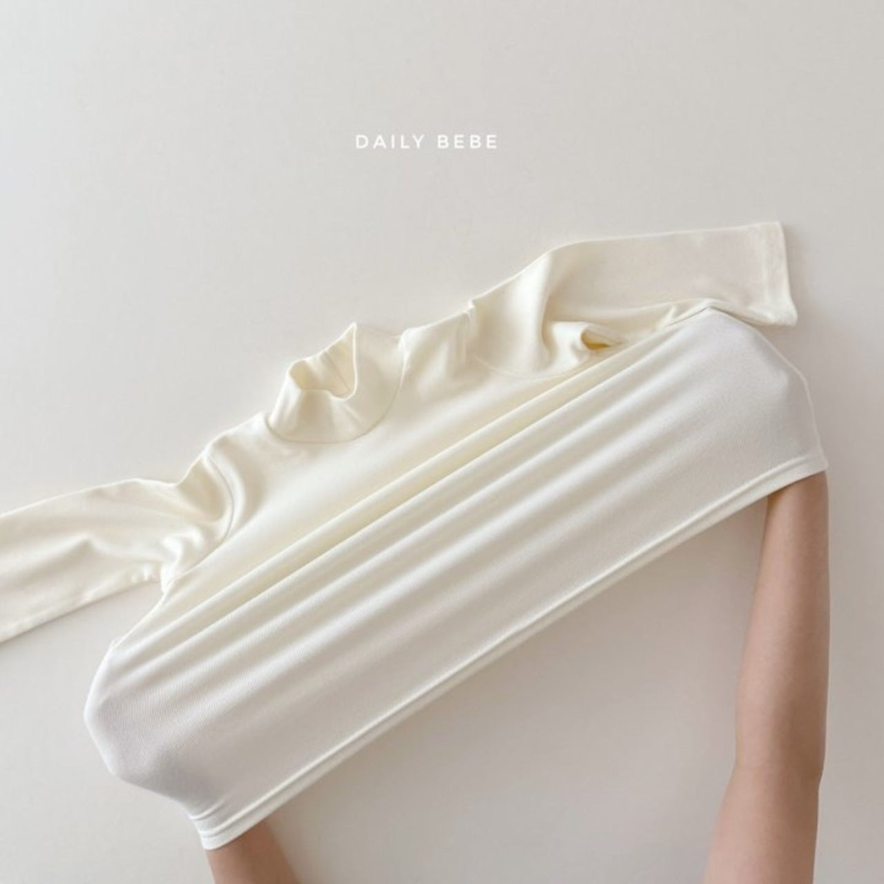 Dailybebe basic half neck T (75-140cm)