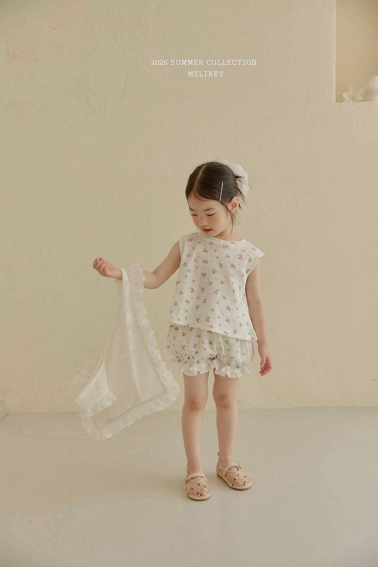 melikey lace frill bag