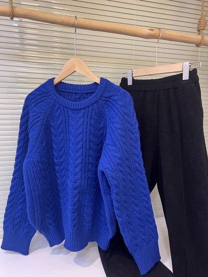 克萊因藍麻花套頭毛衣