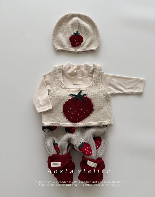 Aosta knit strawberry hat