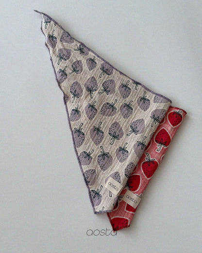 Aosta strawberry scarf