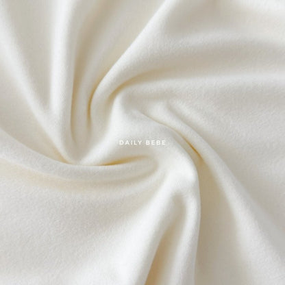 Dailybebe basic half neck T (75-140cm)