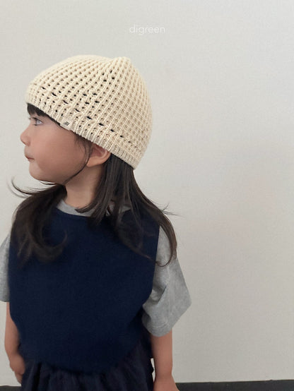 digreen eyelet beanie