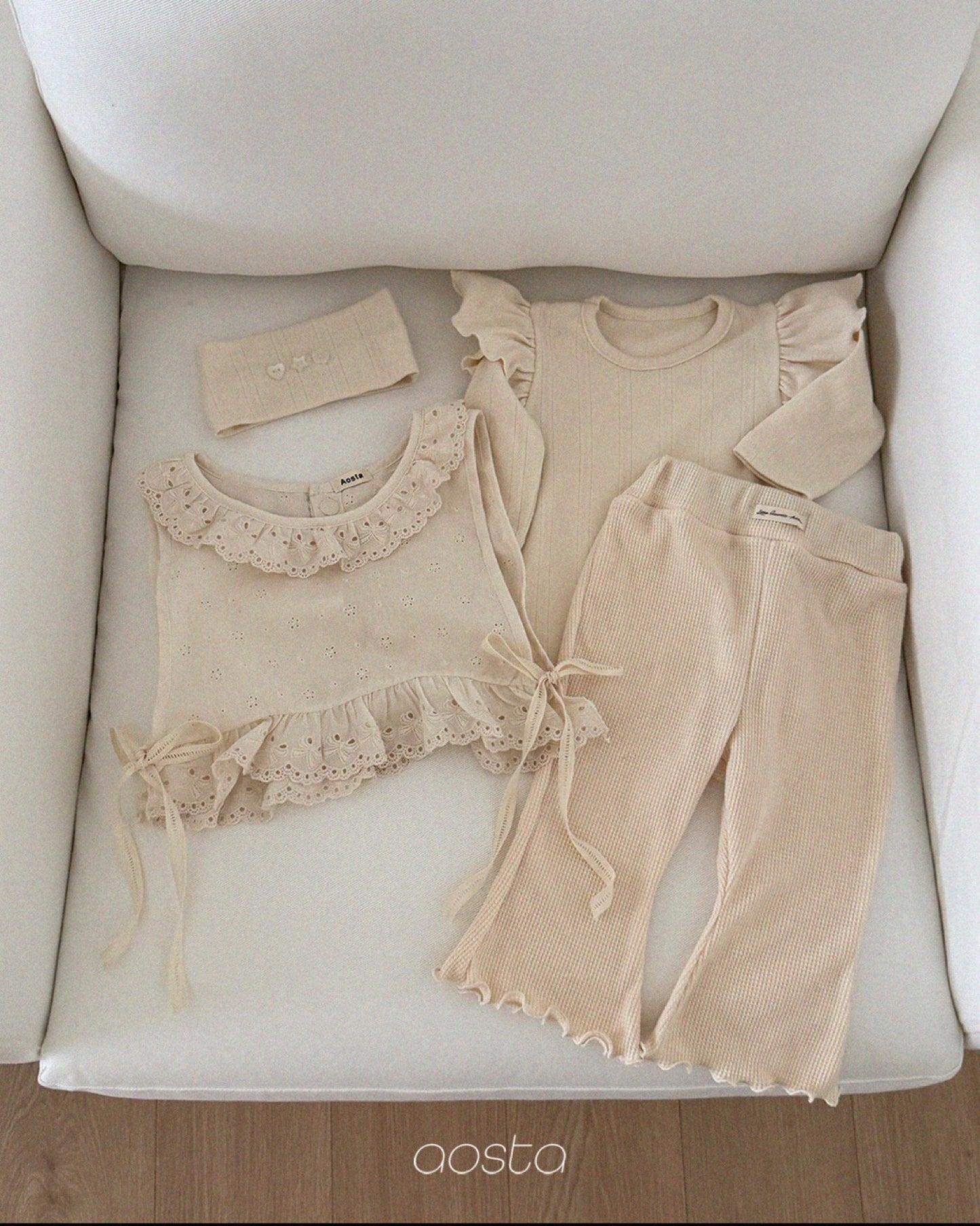 Aosta lace olivia vest